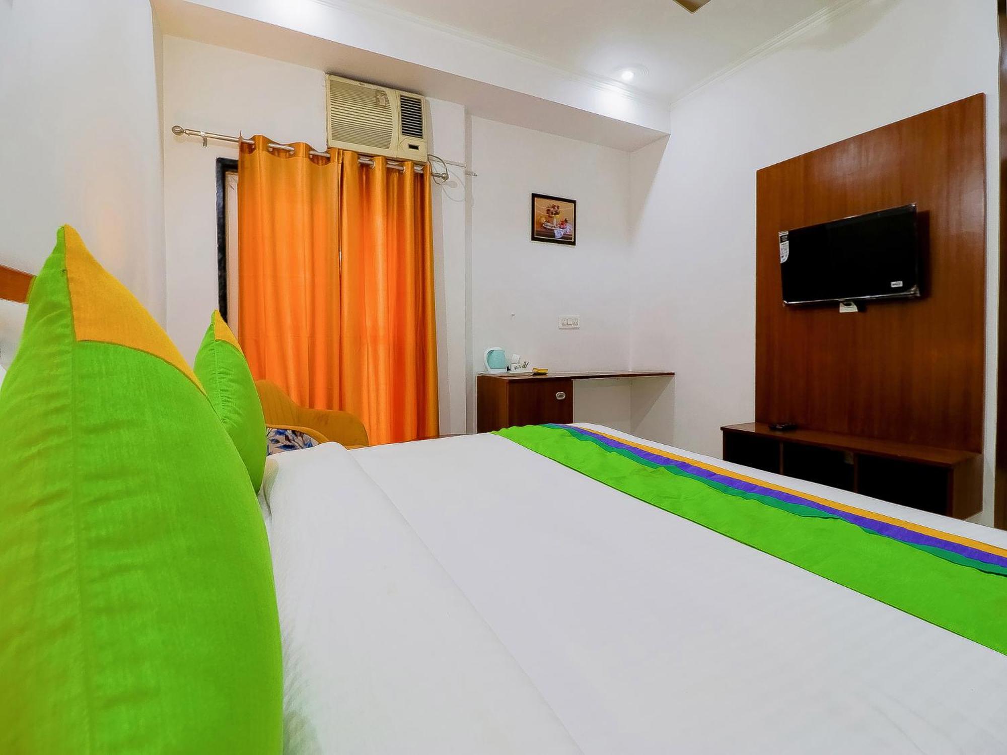 Treebo Rejoice 52 - 3Km From Huda City Metro Station Badshahpur Eksteriør bilde