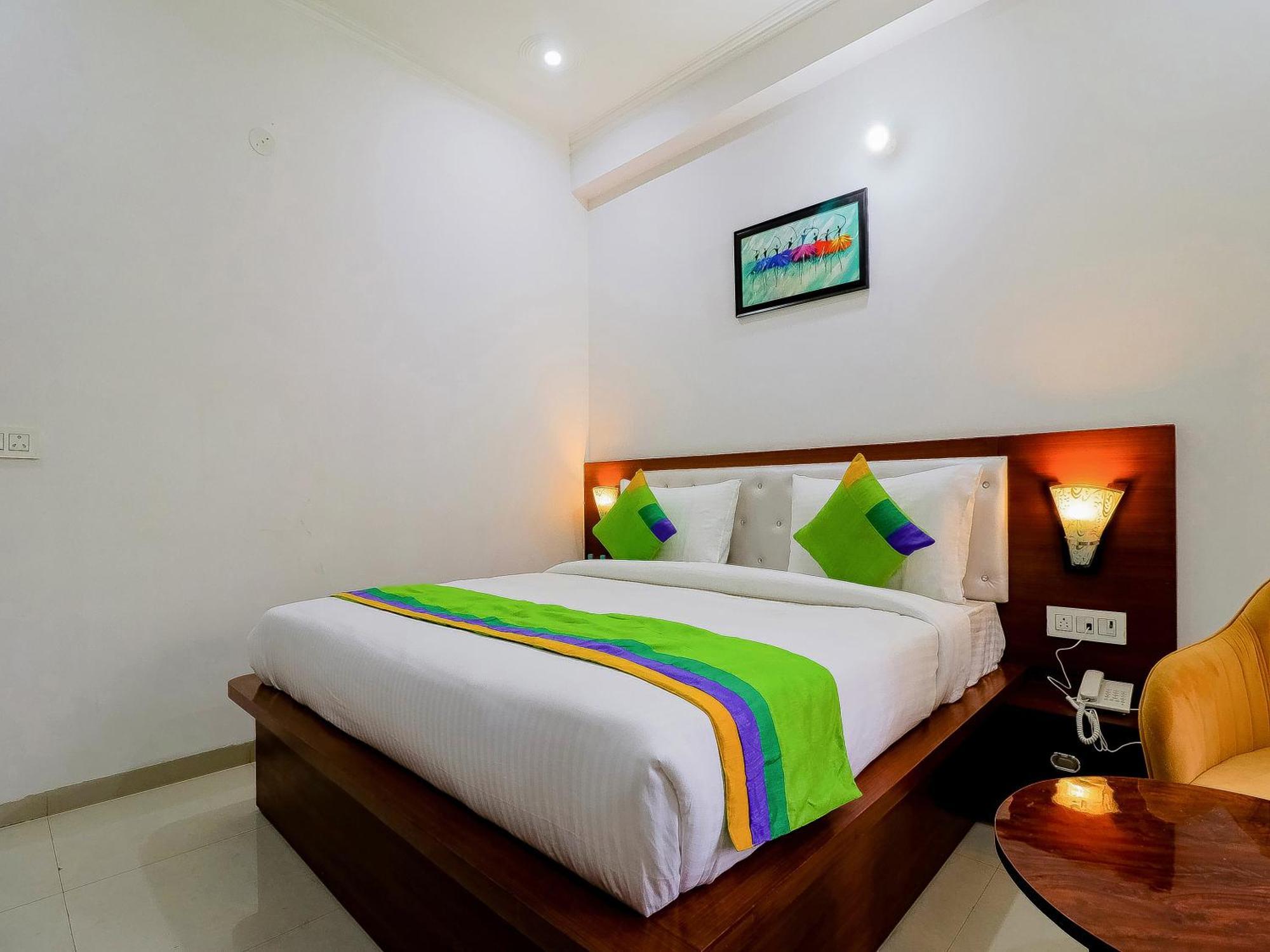 Treebo Rejoice 52 - 3Km From Huda City Metro Station Badshahpur Eksteriør bilde