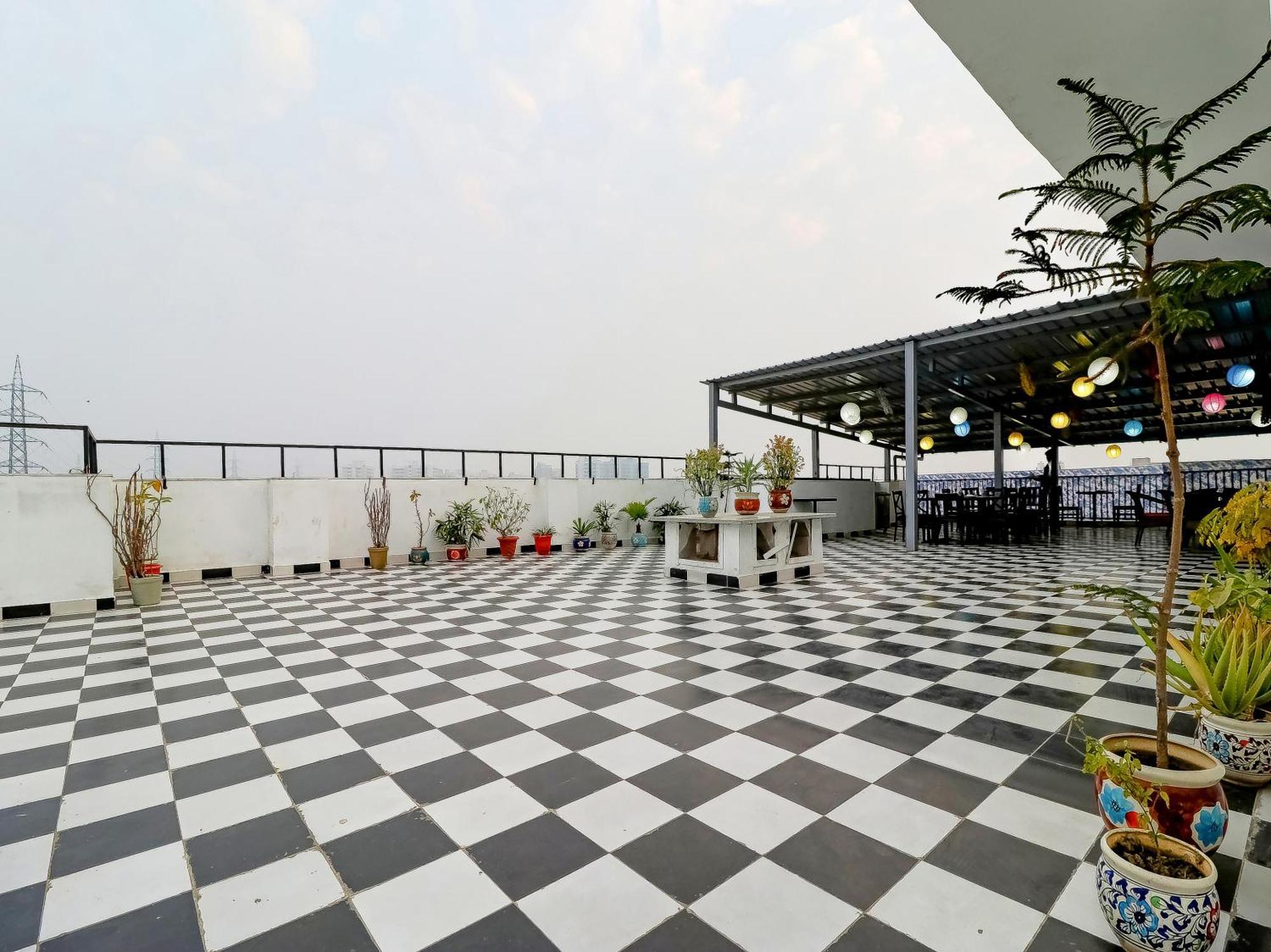 Treebo Rejoice 52 - 3Km From Huda City Metro Station Badshahpur Eksteriør bilde